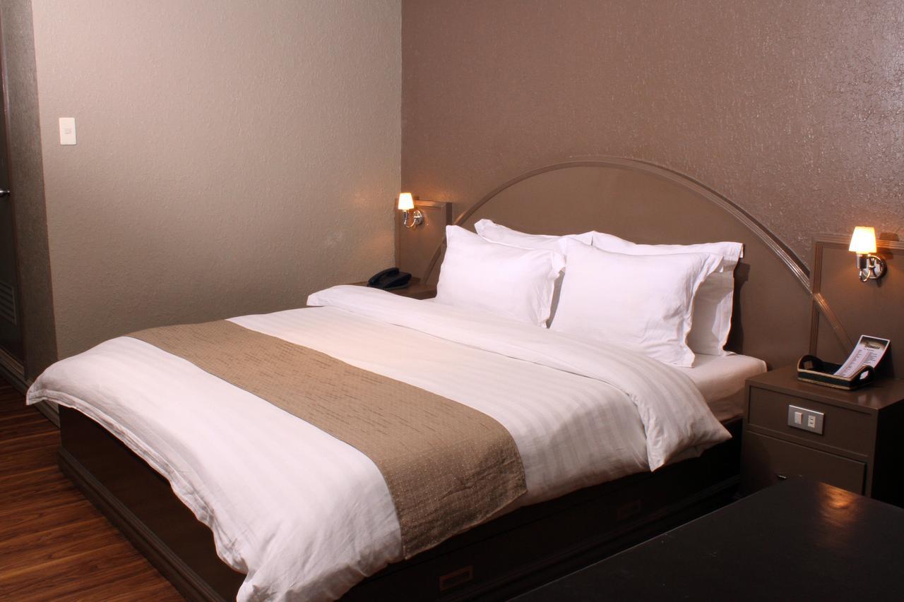 Swagman Hotel マニラ市 エクステリア 写真
